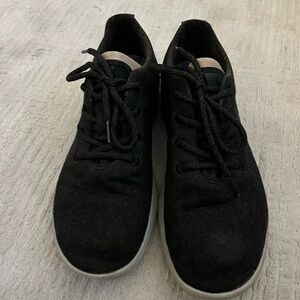 Black men’s wool runner shoe